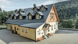 Алюминиевая кровля Система PREFALZ 04 Кирпичный P.10 RAL 8004 Prefa